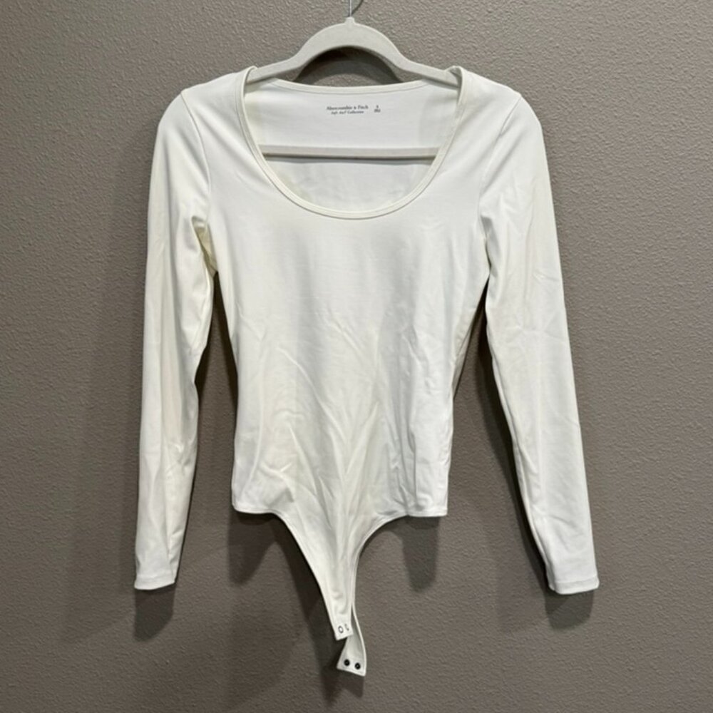 Abercrombie Soft A&F Long Sleeve Scoop Neck Bodysuit (White, S)